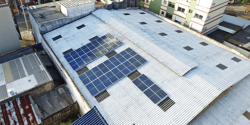 Comércio com energia solar em Porto Alegre - Elysia sistema fotovoltaico RS