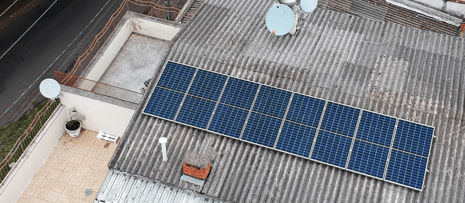 Energia fotovoltaica em casa de Porto Alegre